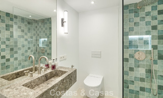 Instapklaar duplex penthouse te koop in een 24-uur beveiligde urbanisatie op Marbella’s Golden Mile 777124 