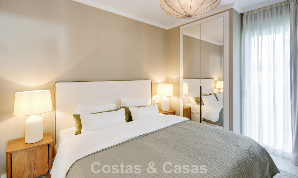 Instapklaar duplex penthouse te koop in een 24-uur beveiligde urbanisatie op Marbella’s Golden Mile 777125