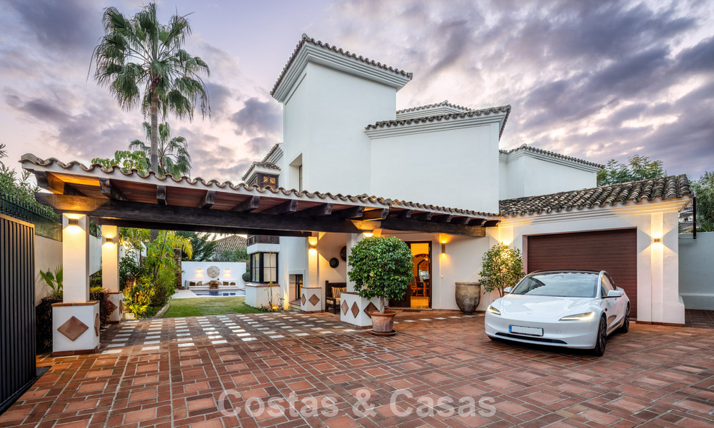 Instapklare luxevilla te koop grenzend aan een eersteklas golfbaan in La Quinta, Marbella - Benahavis 777064