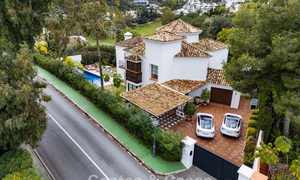 Instapklare luxevilla te koop grenzend aan een eersteklas golfbaan in La Quinta, Marbella - Benahavis 777069