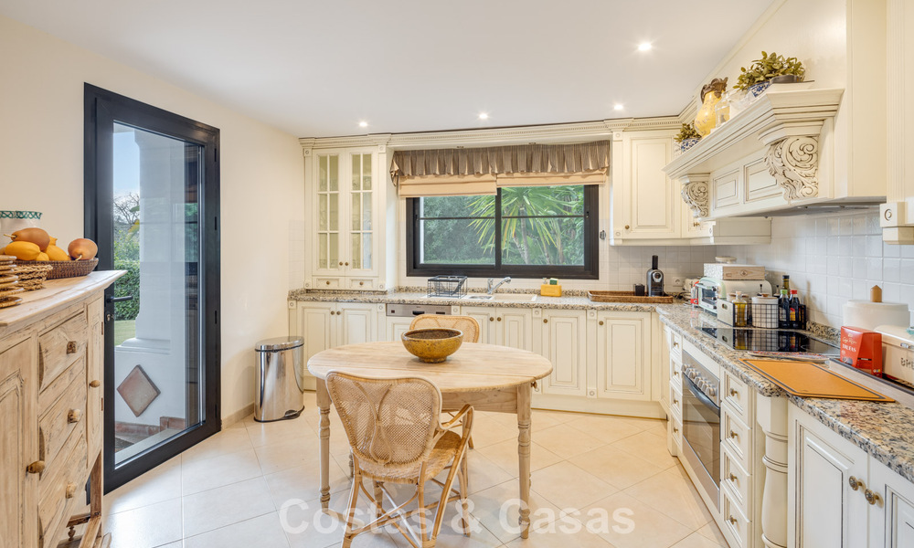 Instapklare luxevilla te koop grenzend aan een eersteklas golfbaan in La Quinta, Marbella - Benahavis 777085