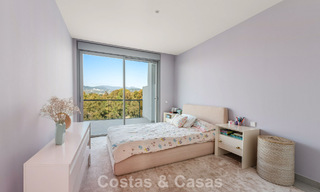 Luxueuze, moderne halfvrijstaande villa te koop dicht bij alle voorzieningen in Guadalmina en San Pedro, Marbella 777314 