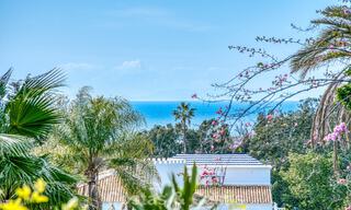 Ruime familievilla met 4 slaapkamers en zeezicht te koop in geprefereerde woonwijk in Oost Marbella 777243 