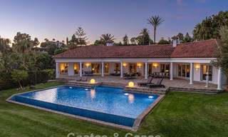 Ruime familievilla met 4 slaapkamers en zeezicht te koop in geprefereerde woonwijk in Oost Marbella 777246 