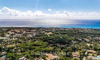 Ruime familievilla met 4 slaapkamers en zeezicht te koop in geprefereerde woonwijk in Oost Marbella 777252 