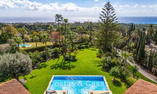 Ruime familievilla met 4 slaapkamers en zeezicht te koop in geprefereerde woonwijk in Oost Marbella 777254 
