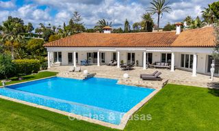 Ruime familievilla met 4 slaapkamers en zeezicht te koop in geprefereerde woonwijk in Oost Marbella 777257 