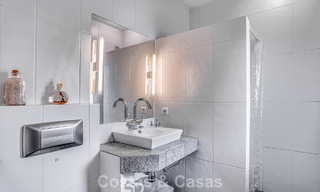 Ruime familievilla met 4 slaapkamers en zeezicht te koop in geprefereerde woonwijk in Oost Marbella 777264 