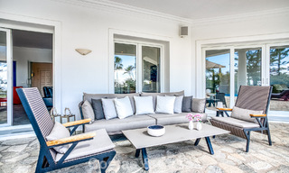 Ruime familievilla met 4 slaapkamers en zeezicht te koop in geprefereerde woonwijk in Oost Marbella 777284 