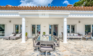 Ruime familievilla met 4 slaapkamers en zeezicht te koop in geprefereerde woonwijk in Oost Marbella 777298 