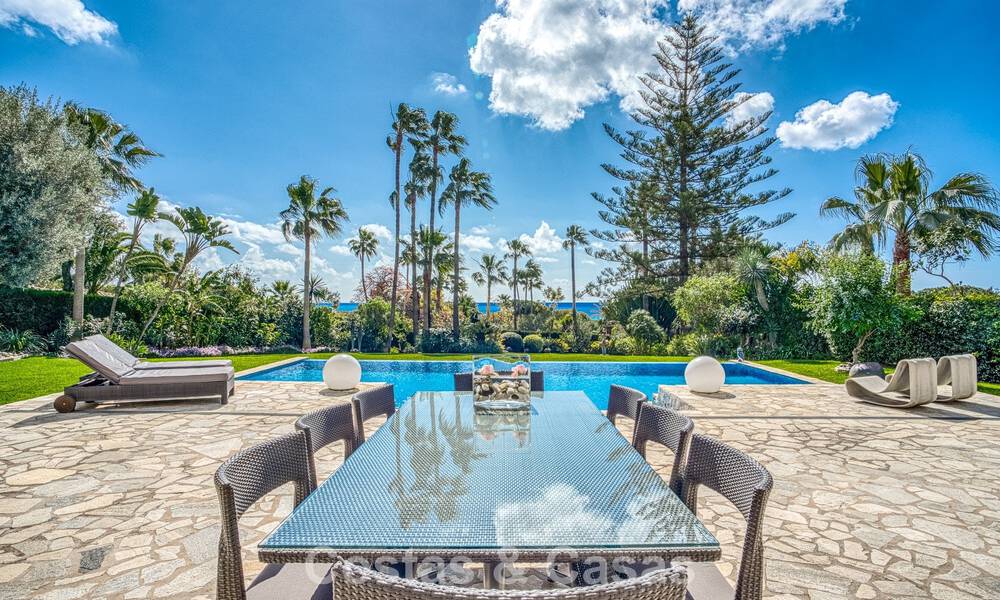 Ruime familievilla met 4 slaapkamers en zeezicht te koop in geprefereerde woonwijk in Oost Marbella 777299
