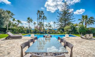 Ruime familievilla met 4 slaapkamers en zeezicht te koop in geprefereerde woonwijk in Oost Marbella 777299 