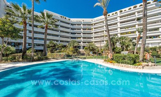 Gerenoveerd luxe appartement te koop in Gran Marbella aan het strand op de Golden Mile / Centrum van Marbella 777237 