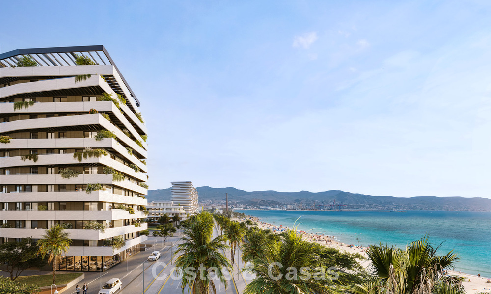 4 luxueuze duplex penthouses met open zeezicht te koop direct aan de strandboulevard van Malaga centrum 777526