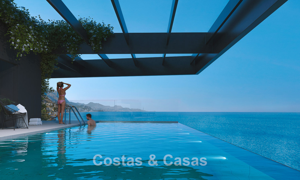 4 luxueuze duplex penthouses met open zeezicht te koop direct aan de strandboulevard van Malaga centrum 777574