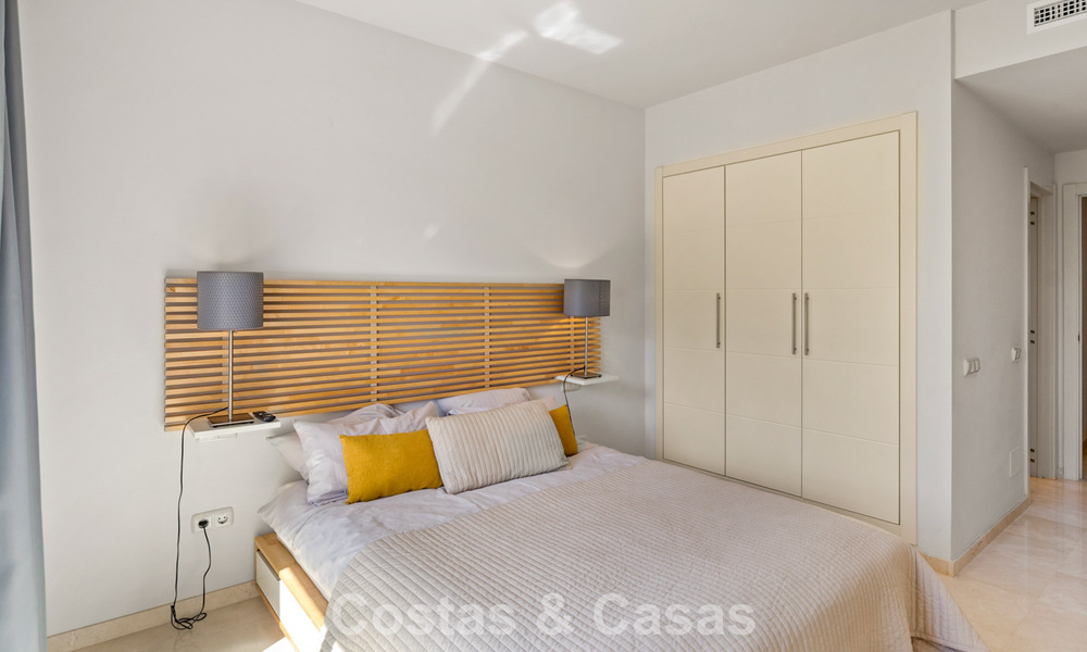 Tuinappartement te koop in een exclusief complex nabij een grote blauwe lagune aan de Costa del Sol 777440