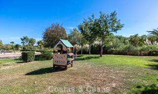 Tuinappartement te koop in een exclusief complex nabij een grote blauwe lagune aan de Costa del Sol 777446 