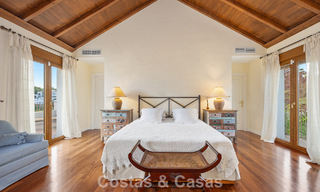 Ruime, Andalusische villa met panoramisch zeezicht te koop in vijfsterren golfresort in Marbella - Benahavis 777456 