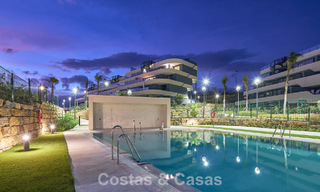 Gloednieuw en instapklaar penthouse met zeezicht te koop op de New Golden Mile tussen Marbella en Estepona 777585 