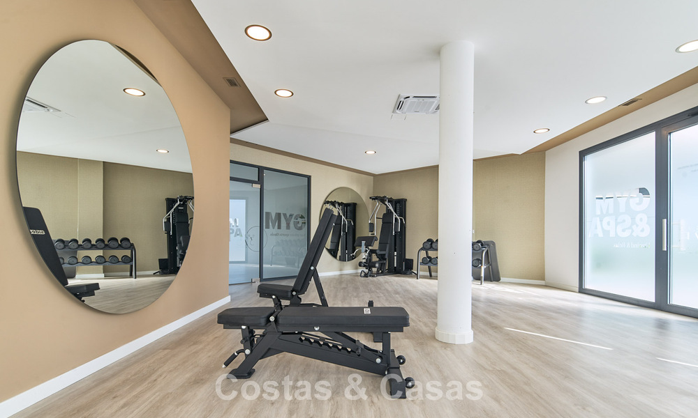 Gloednieuw en instapklaar penthouse met zeezicht te koop op de New Golden Mile tussen Marbella en Estepona 777590