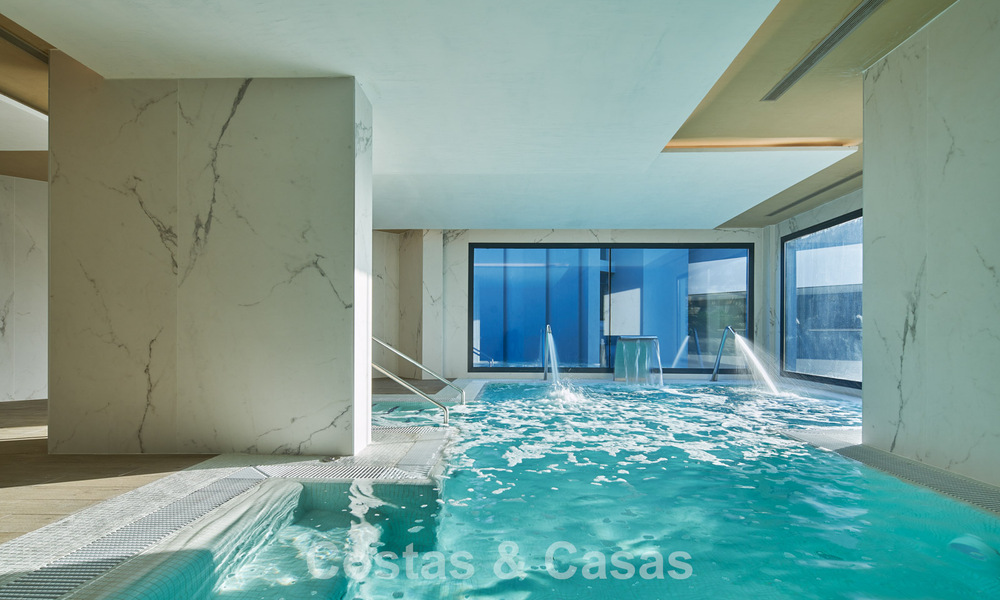 Gloednieuw en instapklaar penthouse met zeezicht te koop op de New Golden Mile tussen Marbella en Estepona 777619