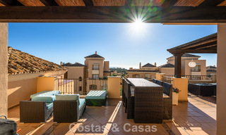 Prachtig duplex penthouse te koop, op loopafstand van voorzieningen en het strand in Elviria, Marbella 777790 