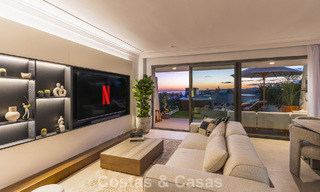 Modernistisch design schakelvilla met zeezicht te koop in een voorstaand resort in Mijas Costa, Costa del Sol 777830 