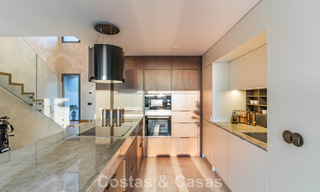 Modernistisch design schakelvilla met zeezicht te koop in een voorstaand resort in Mijas Costa, Costa del Sol 777873 