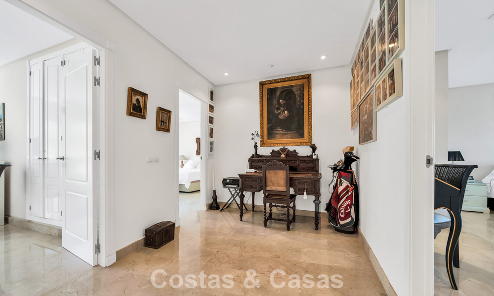 Luxueus duplex penthouse met privézwembad te koop in Nueva Andalucia’s golfvallei, Marbella 777881
