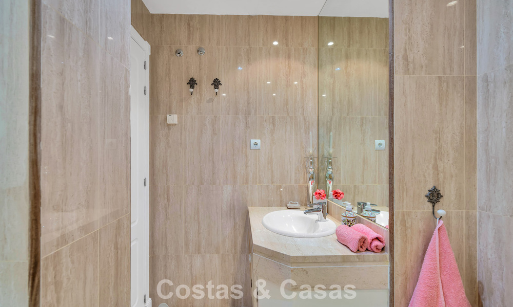 Luxueus duplex penthouse met privézwembad te koop in Nueva Andalucia’s golfvallei, Marbella 777884