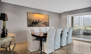 Luxueus duplex penthouse met privézwembad te koop in Nueva Andalucia’s golfvallei, Marbella 777896 