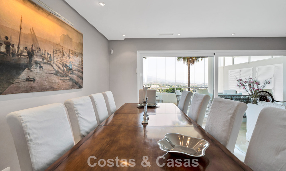 Luxueus duplex penthouse met privézwembad te koop in Nueva Andalucia’s golfvallei, Marbella 777897