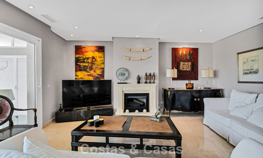 Luxueus duplex penthouse met privézwembad te koop in Nueva Andalucia’s golfvallei, Marbella 777899