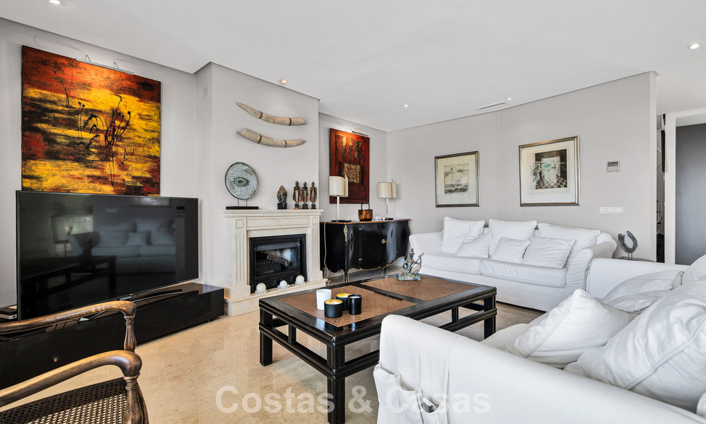 Luxueus duplex penthouse met privézwembad te koop in Nueva Andalucia’s golfvallei, Marbella 777900