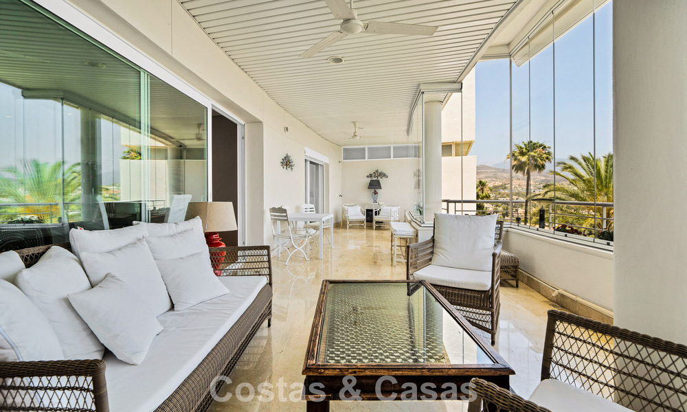 Luxueus duplex penthouse met privézwembad te koop in Nueva Andalucia’s golfvallei, Marbella 777911