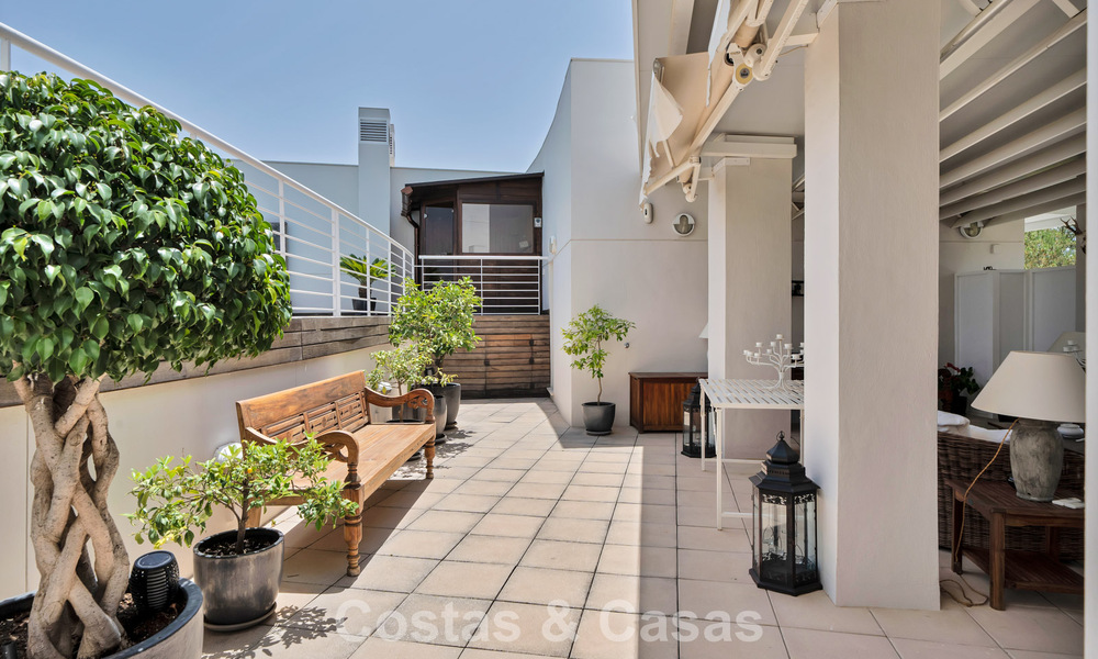 Luxueus duplex penthouse met privézwembad te koop in Nueva Andalucia’s golfvallei, Marbella 777913