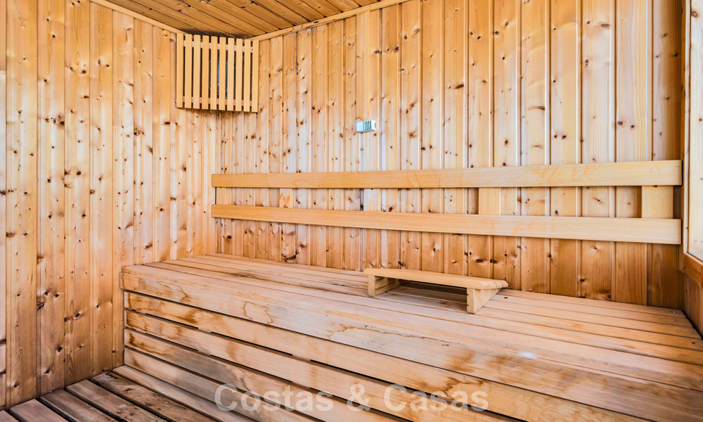 Luxueus duplex penthouse met privézwembad te koop in Nueva Andalucia’s golfvallei, Marbella 777922