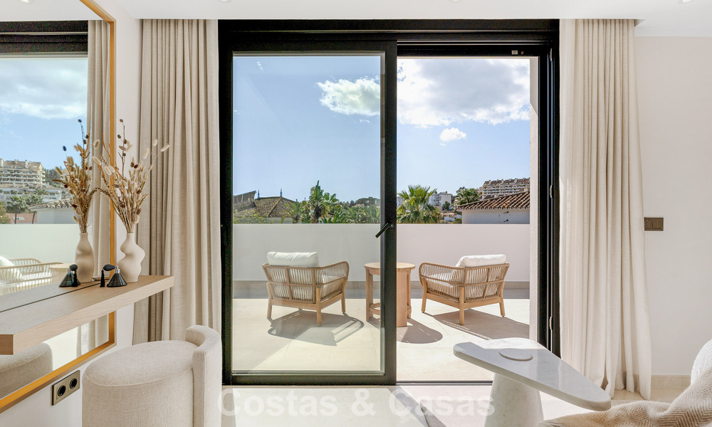 Prestigieus gerenoveerde luxevilla in traditionele stijl te koop in een rustige woonwijk van Nueva Andalucia, Marbella 778139