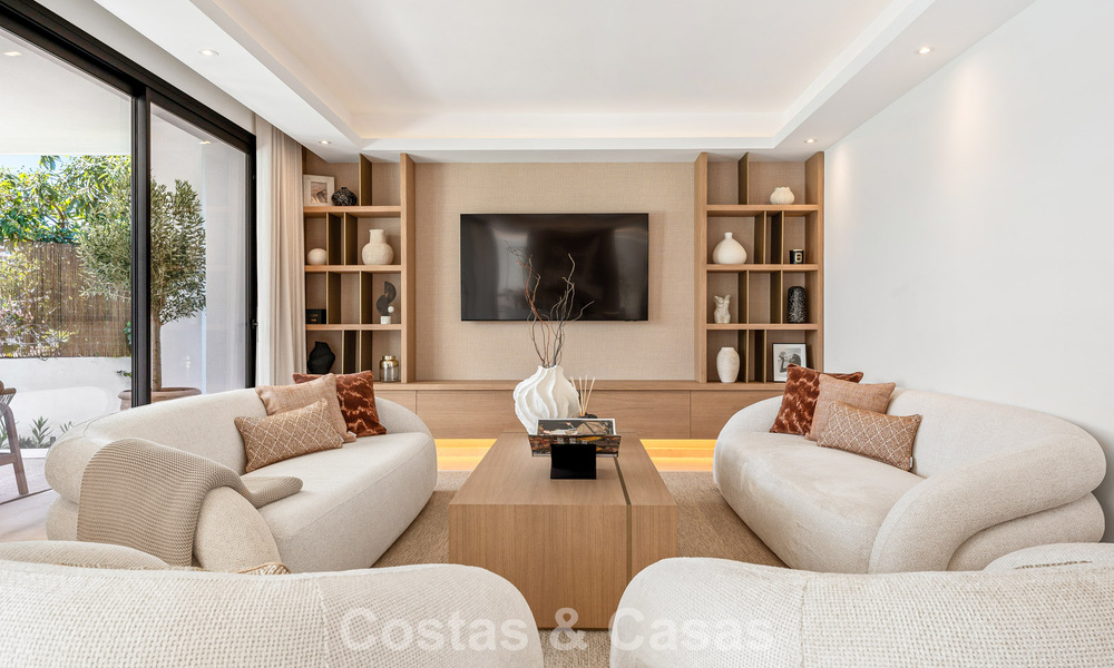 Prestigieus gerenoveerde luxevilla in traditionele stijl te koop in een rustige woonwijk van Nueva Andalucia, Marbella 778143