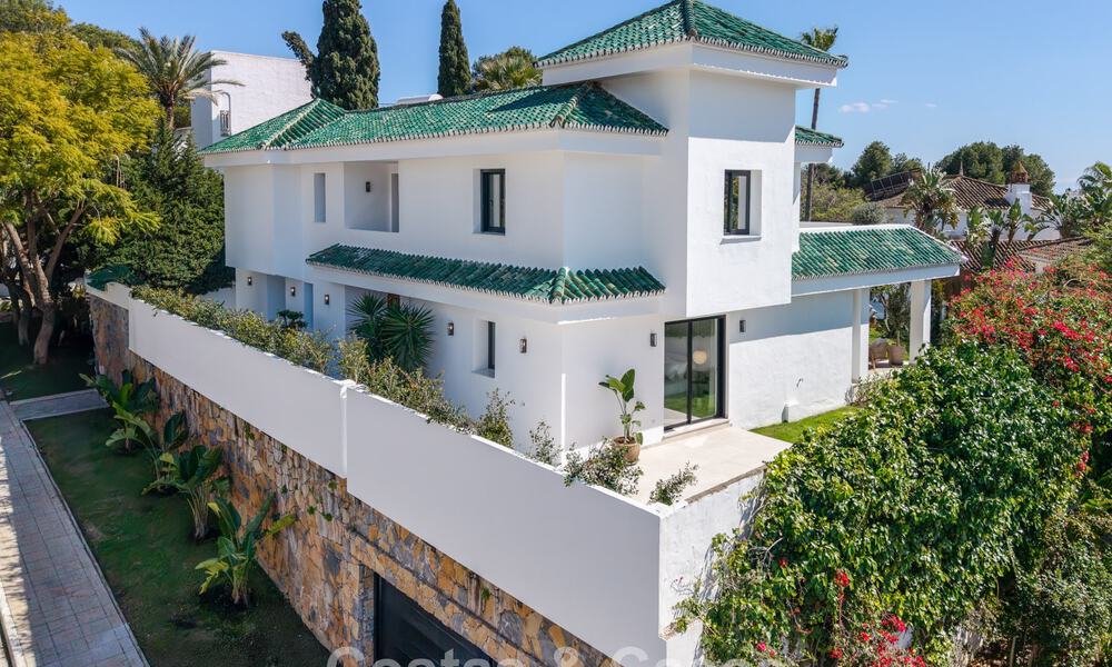 Prestigieus gerenoveerde luxevilla in traditionele stijl te koop in een rustige woonwijk van Nueva Andalucia, Marbella 778150