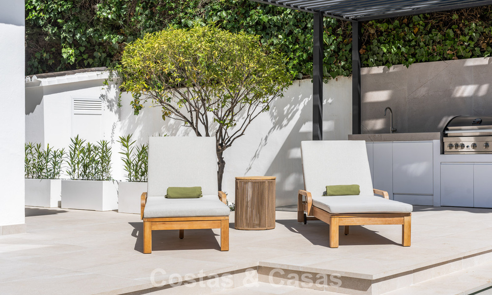 Prestigieus gerenoveerde luxevilla in traditionele stijl te koop in een rustige woonwijk van Nueva Andalucia, Marbella 778160