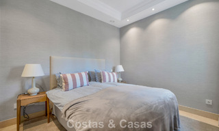 Charmante halfvrijstaande villa te koop op enkele meters van het strand vlak bij Puerto Banus, Marbella 777999 