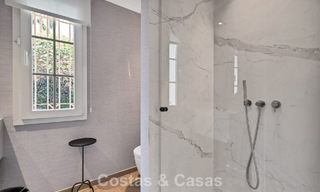 Charmante halfvrijstaande villa te koop op enkele meters van het strand vlak bij Puerto Banus, Marbella 778001 