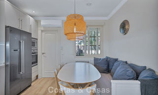 Charmante halfvrijstaande villa te koop op enkele meters van het strand vlak bij Puerto Banus, Marbella 778007 