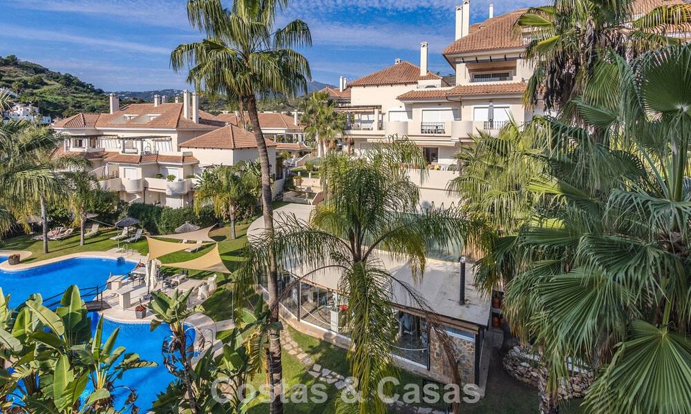 Prachtig appartement met ruim terras te koop in een luxueus complex in Nueva Andalucia, Marbella 778111