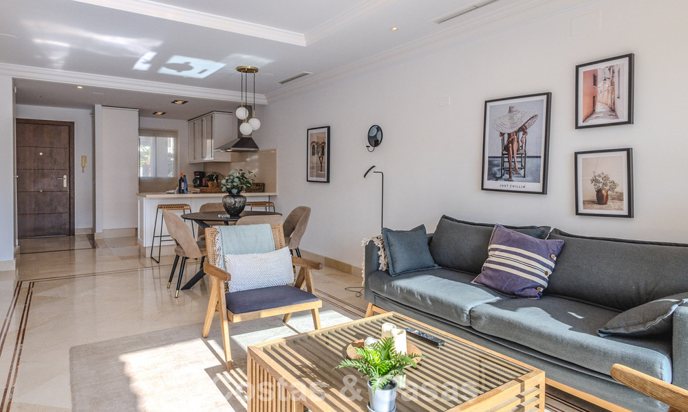 Prachtig appartement met ruim terras te koop in een luxueus complex in Nueva Andalucia, Marbella 778116