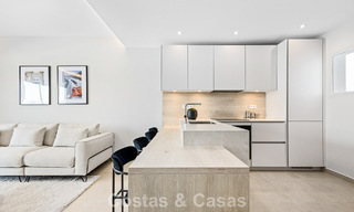 Gerenoveerd penthouse te koop in een populaire Aloha golfurbanisatie in het hartje van Nueva Andalucia, Marbella 778073 
