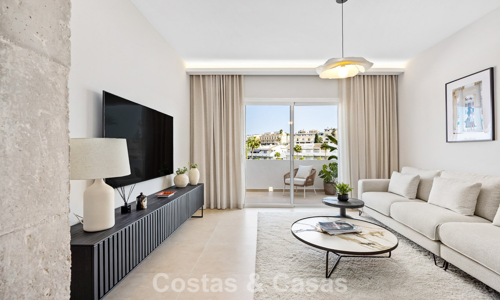 Gerenoveerd penthouse te koop in een populaire Aloha golfurbanisatie in het hartje van Nueva Andalucia, Marbella 778074