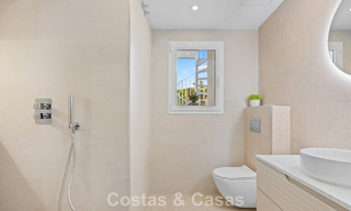 Gerenoveerd penthouse te koop in een populaire Aloha golfurbanisatie in het hartje van Nueva Andalucia, Marbella 778081 