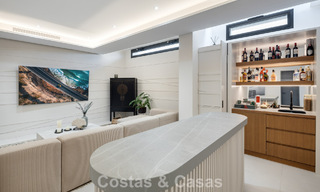 Modernistische luxevilla met zeezicht te koop in een geprivilegieerde villawijk in Nueva Andalucia, Marbella 778301 